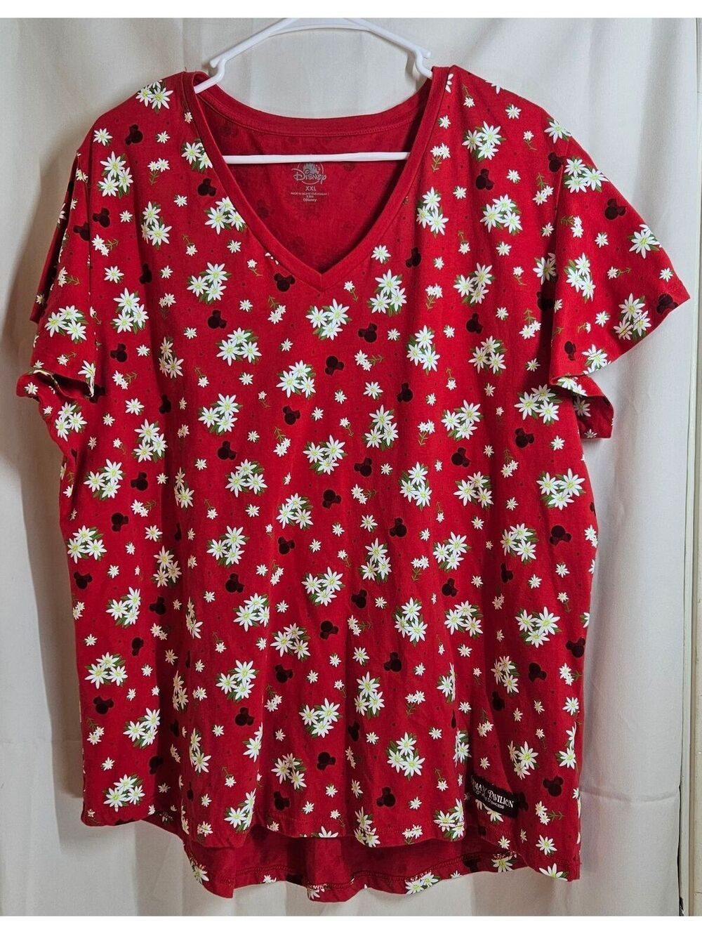 Disney Epcot World Showcase Germany Pavilion Red Floral XXL T-Shirt